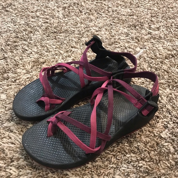 Chaco Shoes - Chaco Women’s size 8 ZX2 vibram soles